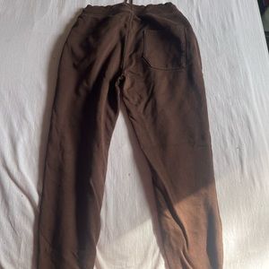 Brown sweatpants with pockets